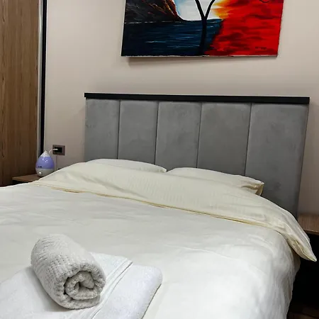 Urban Elderwood Haven Apartment Tirana