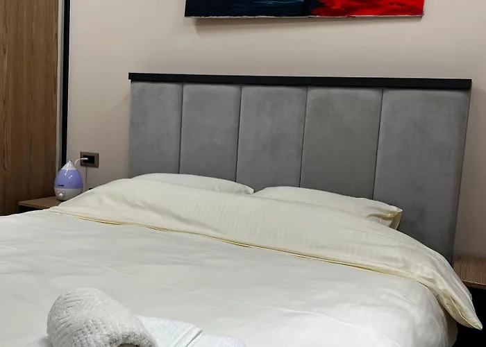 Urban Elderwood Haven Apartment Tirana