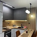 Urban Elderwood Haven Appartement *