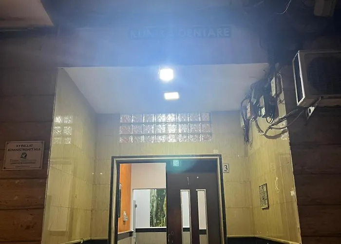 Urban Elderwood Haven アパート